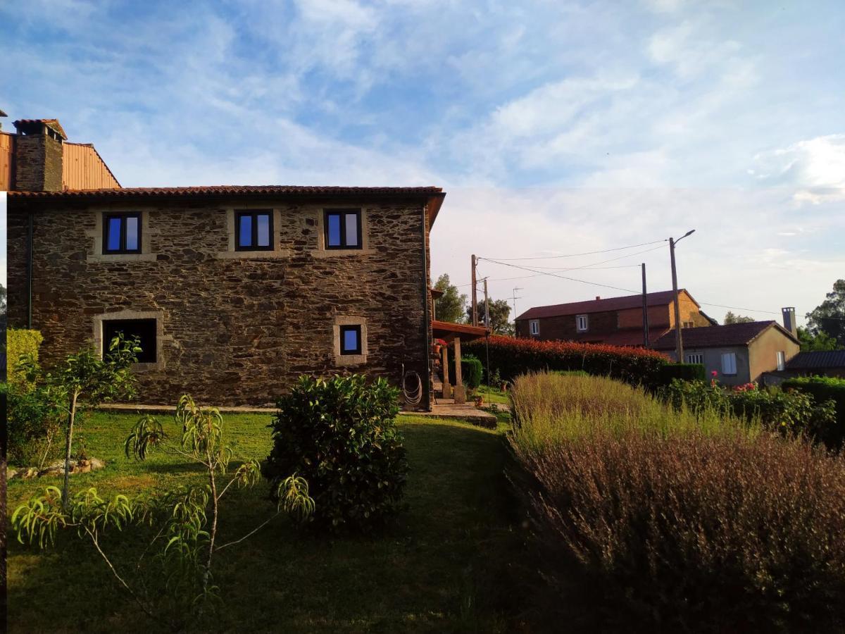 Casa O Castelo En Touro Villa Ngoại thất bức ảnh